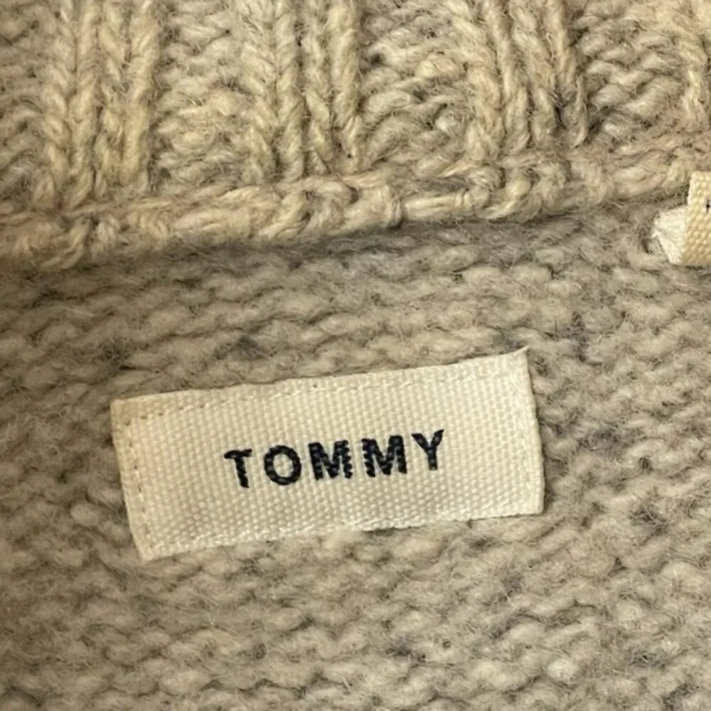 TOMMY wool knit 1/4 zip oatmeal sweater Large - Picture 3 of 8